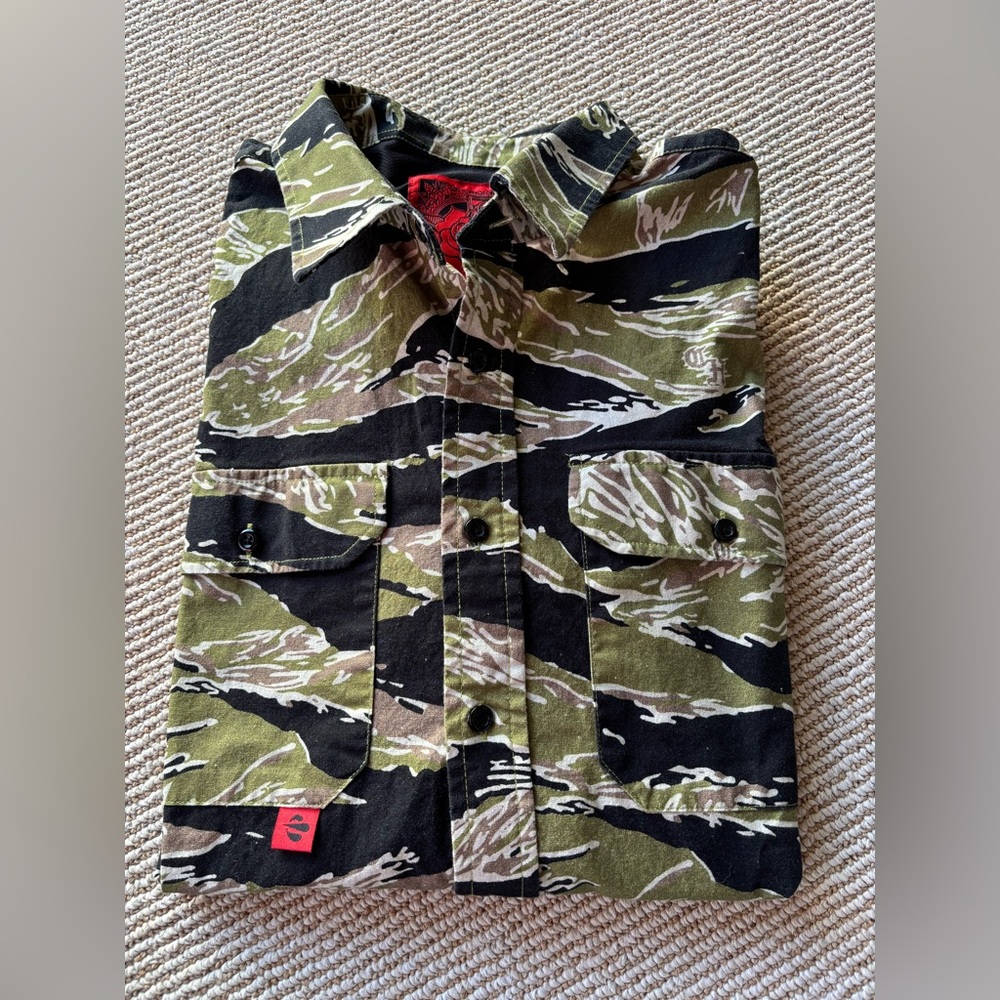 Cleared Hot Button Down